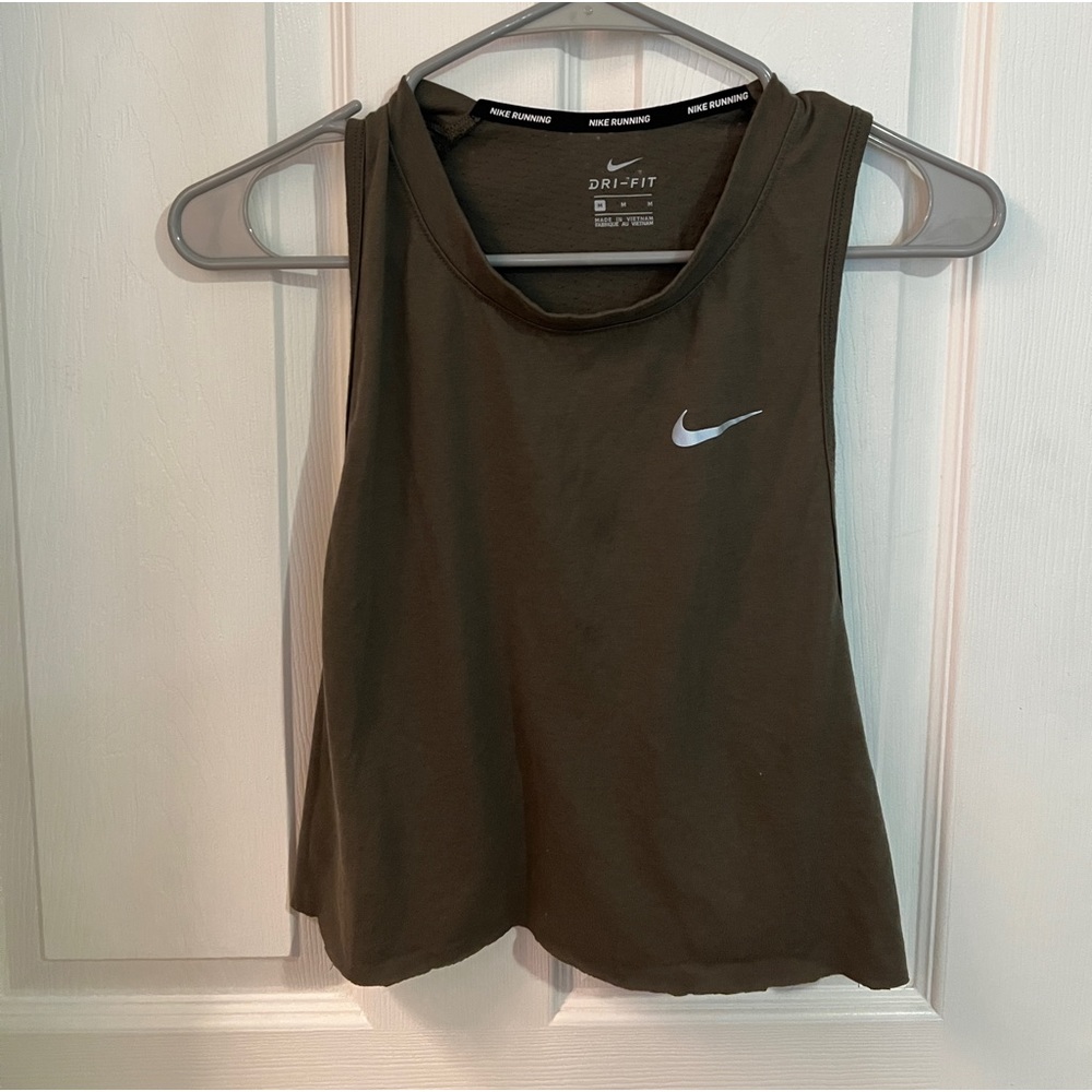 Nike top